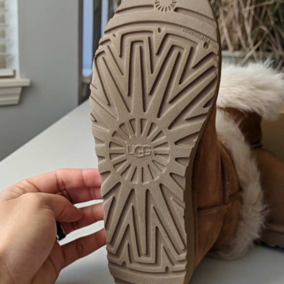 Ugg W Milla 7 - Picture 5 of 8